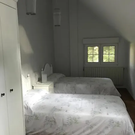 House - 5 Bedrooms With Wifi - 60296
