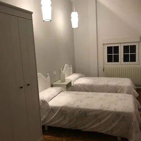House - 5 Bedrooms With Wifi - 60296