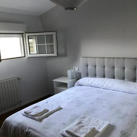 House - 5 Bedrooms With Wifi - 60296 Holiday home